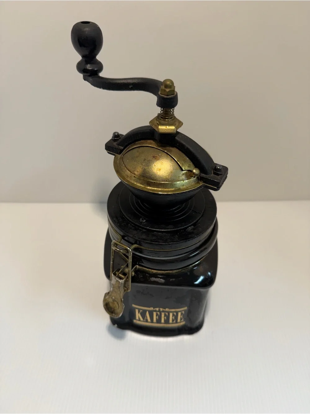 David Birch London Pottery Green Canister Coffee Grinder 9.5 in. 1980